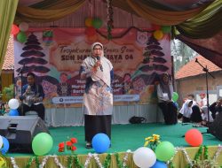 Lilis Spd Kepala Sekolah SDN Mangunjaya 04 Bersama Orang Tua Murid Laksanakan Giat Pentas Seni