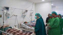 Bupati Aep Tinjau Pelayanan MOW Massal di RSUD Karawang