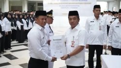 Lantik Ratusan ASN, Bupati Aep: Berikan Kinerja Terbaik untuk Karawang yang Lebih Baik