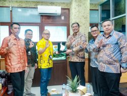 Bupati OKU Selatan Jemput Bola ke PLN, Upayakan Seluruh Desa Nikmati Listrik Andal dan Terang