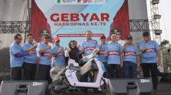 Sekda Karawang Lepas Gerak Jalan Gebyar Harkopnas ke-79, Warga Antusias Meriahkan Rangkaian Kegiatan