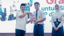 Jawab Keresahan Soal LKS Mahal, Bupati Karawang, Aep Syaepuloh, Gratiskan Modul Siswa SD-SMP di Karawang