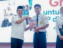 Jawab Keresahan Soal LKS Mahal, Bupati Karawang, Aep Syaepuloh, Gratiskan Modul Siswa SD-SMP di Karawang