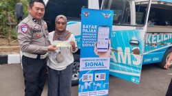 Mudahkan Bayar Pajak Kendaraan, Satlantas Polresta Karawang Sosialisasikan e-SIGNAL Samsat Digital Nasional Kepada Masyarakat