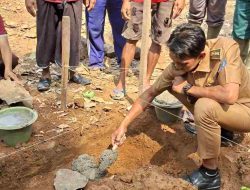 Kades Sumberingin Hadiri Peletakan Batu Pertama Pembangunan Asrama Putri MA Al Azhar Tiga Serangkai
